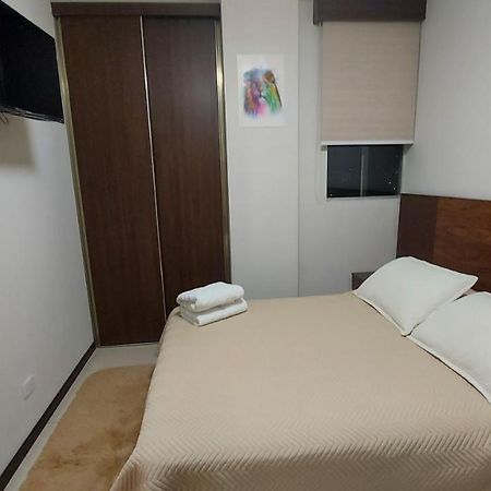 Hermoso Y Unico Apartamento Moderno, En Pleno Centro De Santa Cruz, Con Netflix Wi-Fi De 60 Mb, Estacionamiento Gratis Y Ac En Todos Los Ambientes Санта-Крус-де-ла-Сьєрра Екстер'єр фото