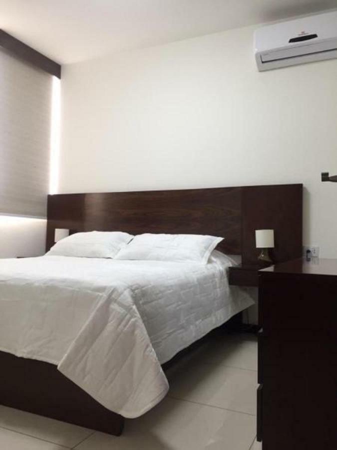 Hermoso Y Unico Apartamento Moderno, En Pleno Centro De Santa Cruz, Con Netflix Wi-Fi De 60 Mb, Estacionamiento Gratis Y Ac En Todos Los Ambientes Санта-Крус-де-ла-Сьєрра Екстер'єр фото