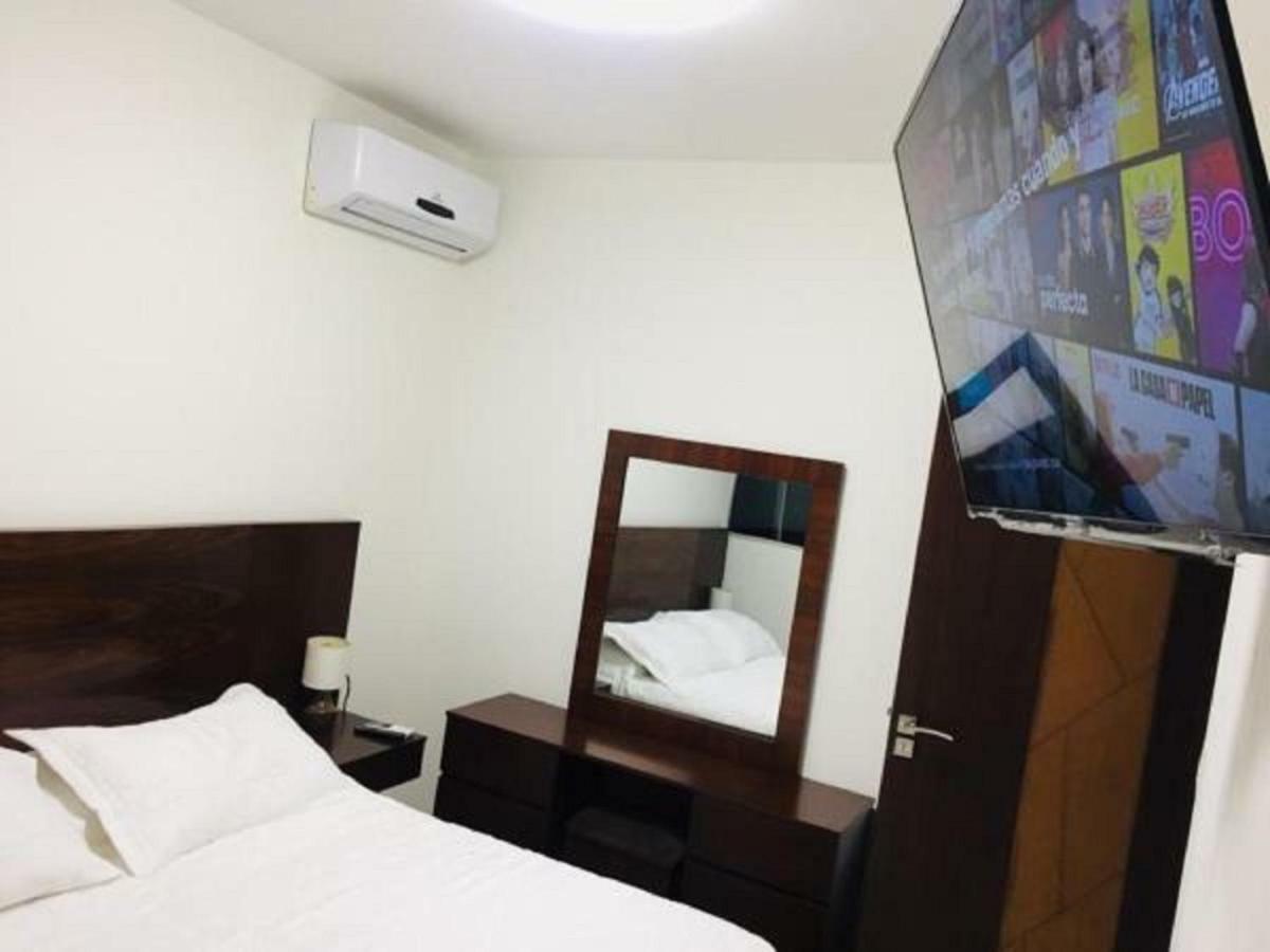 Hermoso Y Unico Apartamento Moderno, En Pleno Centro De Santa Cruz, Con Netflix Wi-Fi De 60 Mb, Estacionamiento Gratis Y Ac En Todos Los Ambientes Санта-Крус-де-ла-Сьєрра Екстер'єр фото